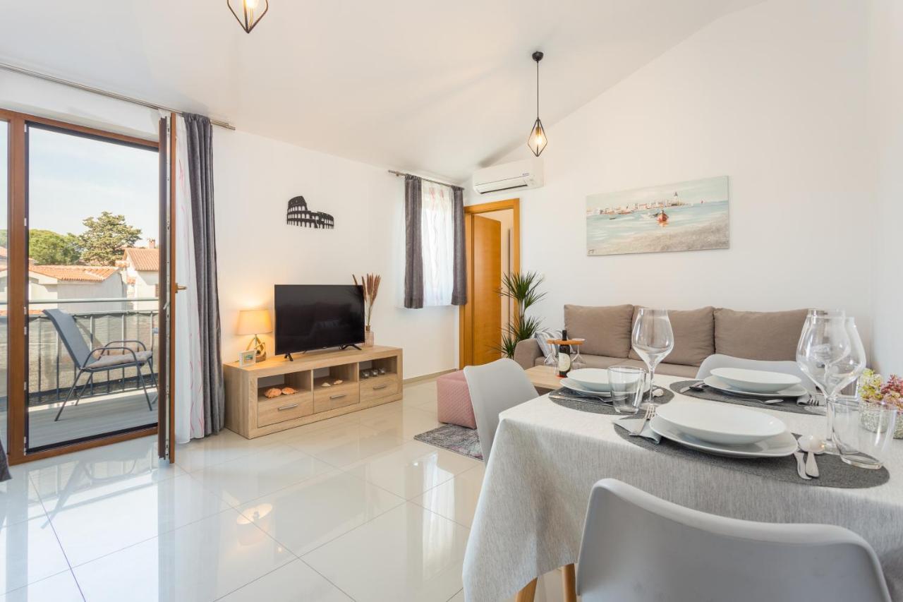Apartment D&d, New City With Parking Pula